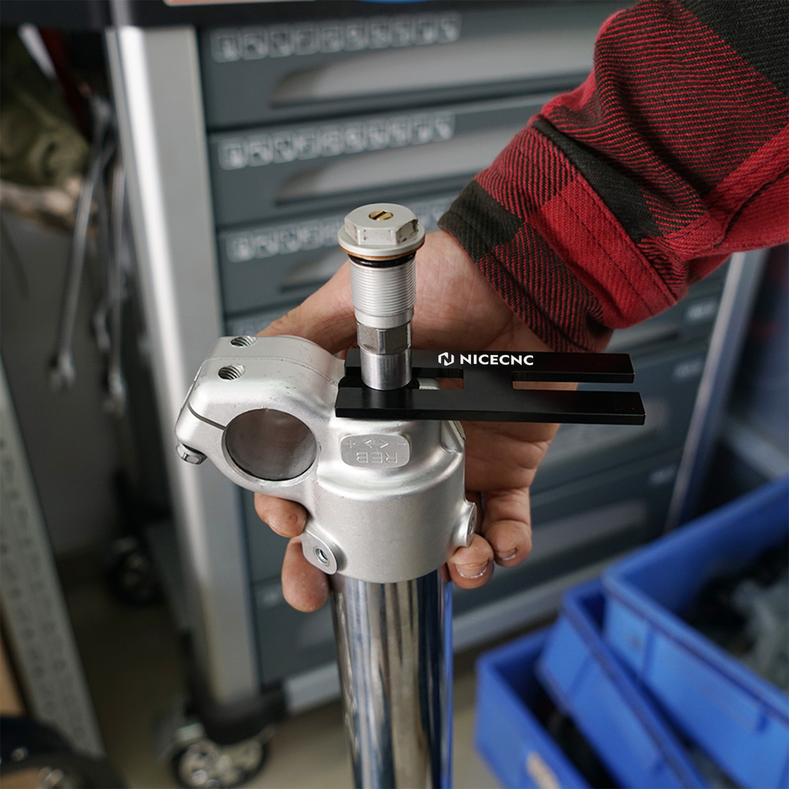 Universal Motorcycle Fork Cartridge Rod Holding Tool Damper Holder
